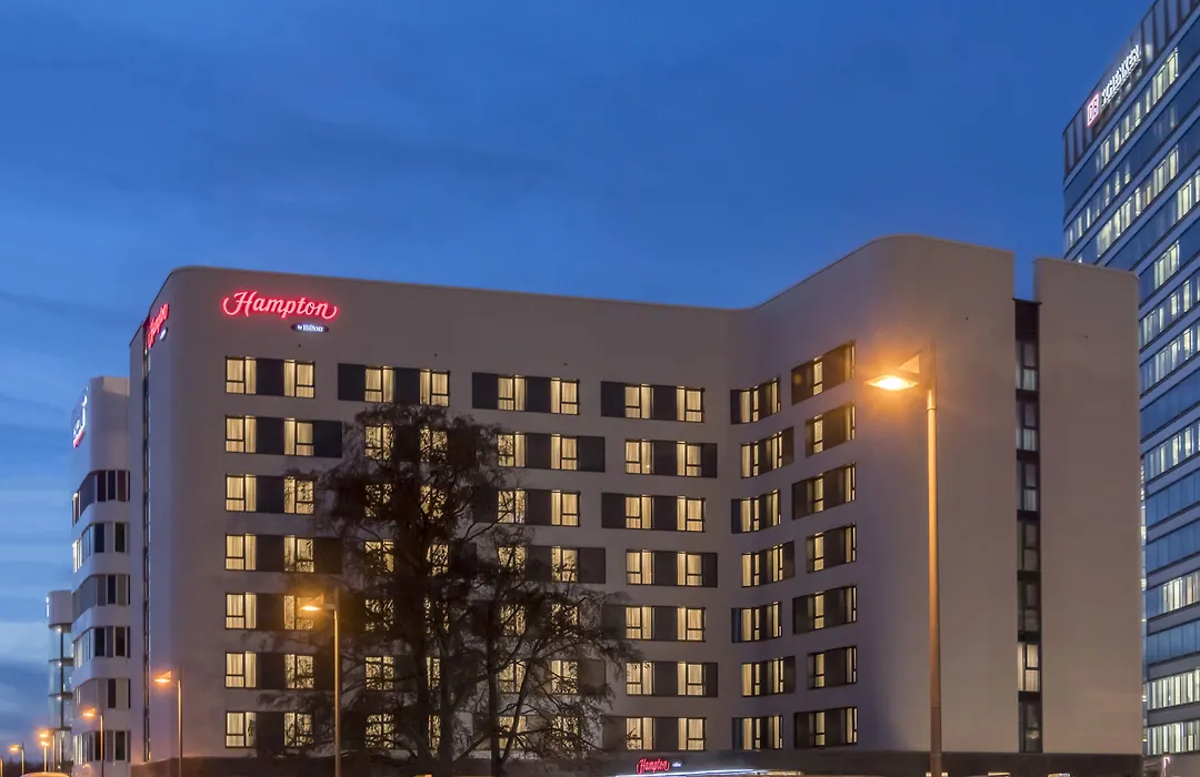 Hampton By Hilton Frankfurt Airport-1